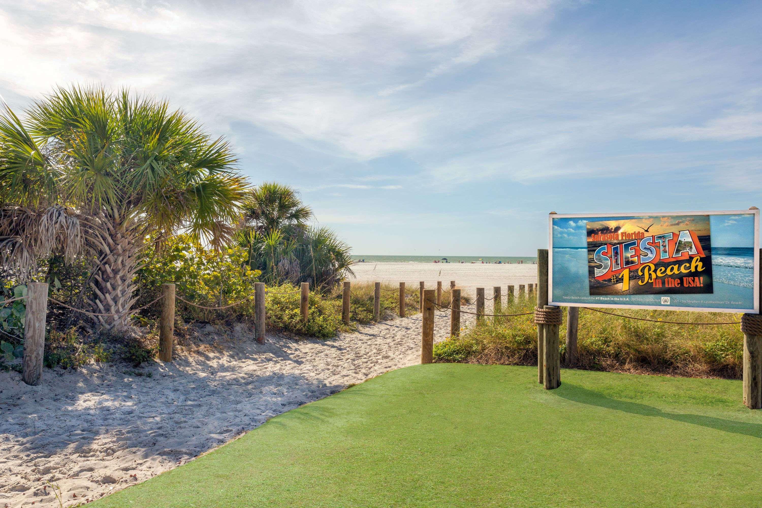 Super 8 By Wyndham Sarasota Near Siesta Key Motel Exterior photo