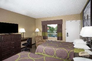 Super 8 By Wyndham Sarasota Near Siesta Key Motel Room photo